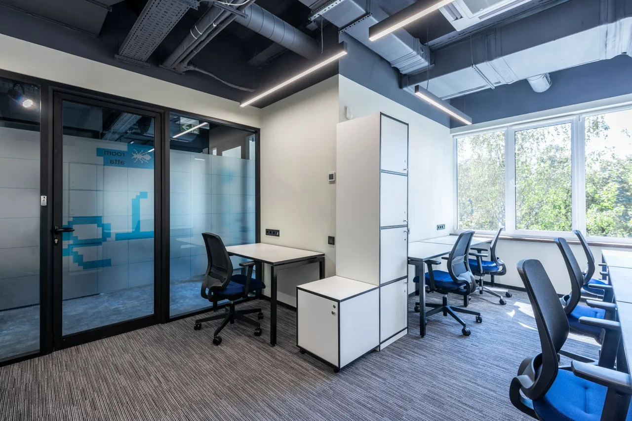 Color Psychology and Office Furniture: How Do Colors Affect Employee Productivity?
