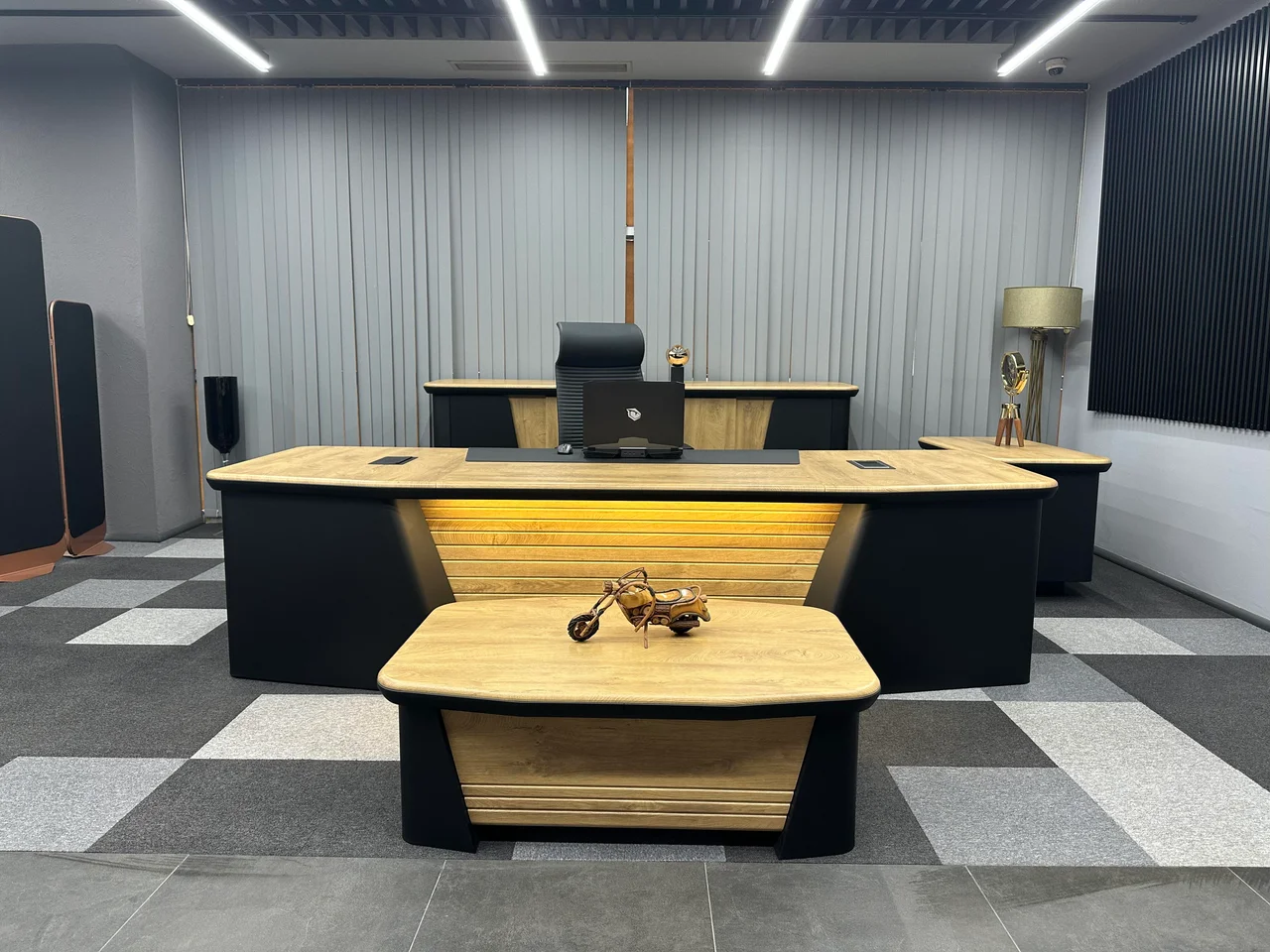 Han Executive Suite