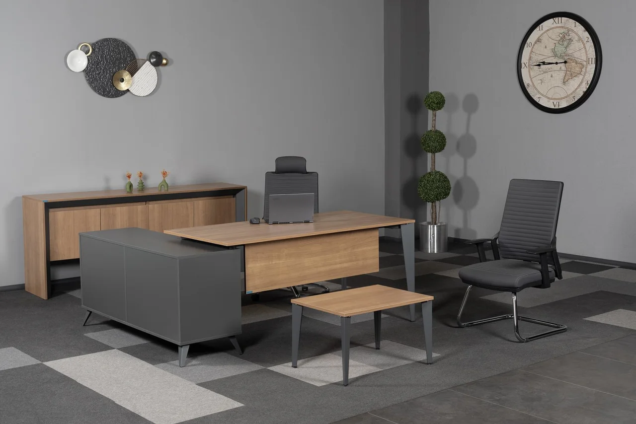 Exen Staff Desk